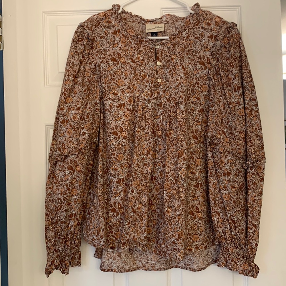 Knox rose blouse with beautiful details